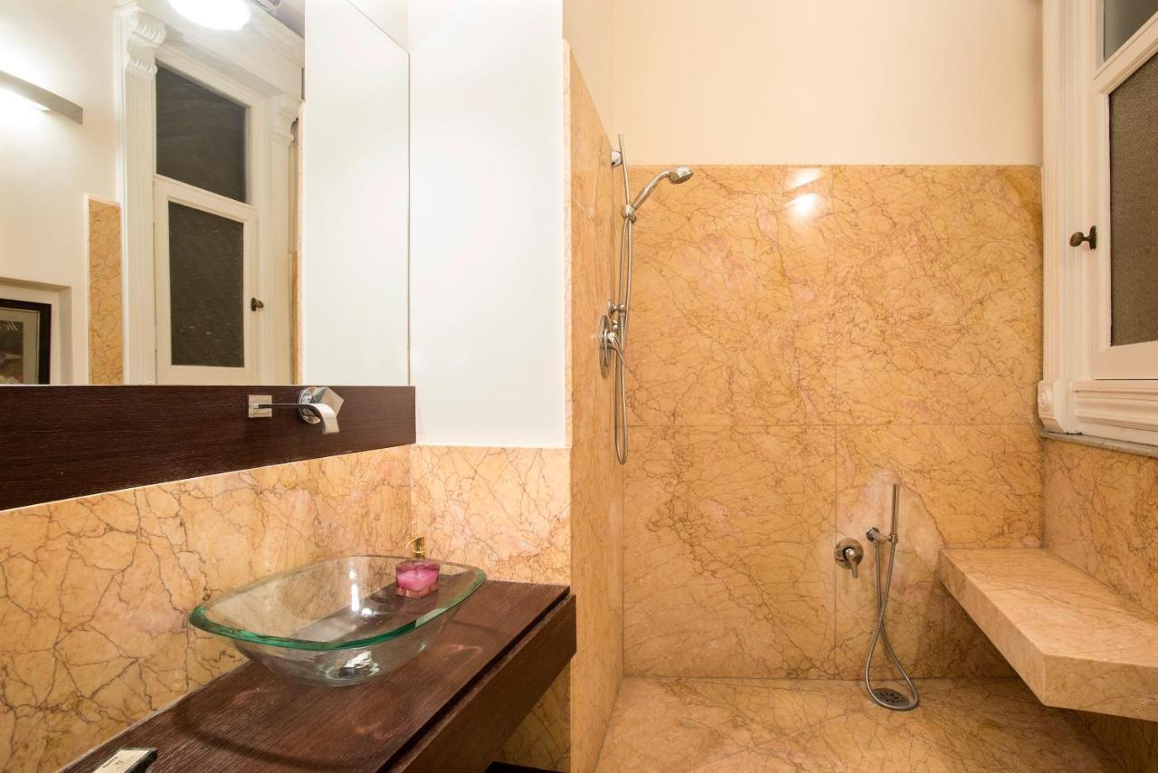 Flat Two Apartment โรม ภายนอก รูปภาพ